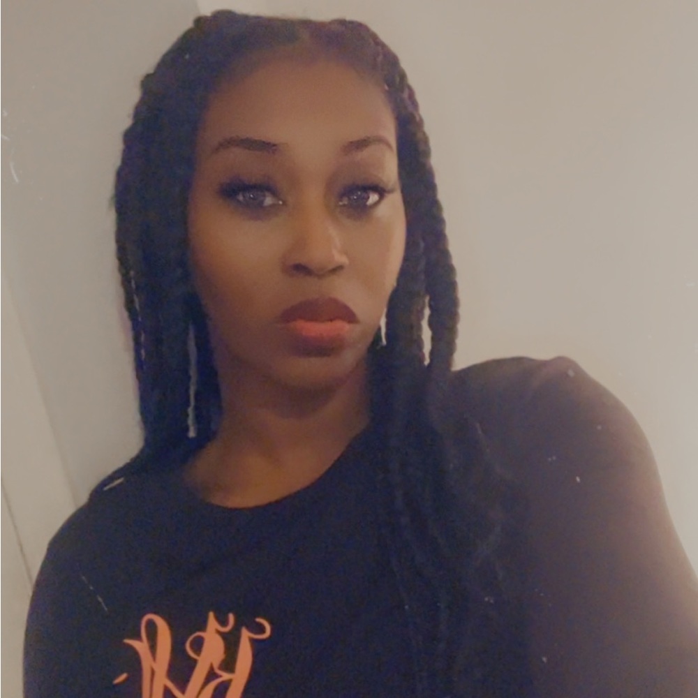 Meet your Posher, Kendra